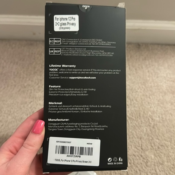 Amazon iPhone 12 Pro Privacy Screen Protector (1) - Picture 1 of 2